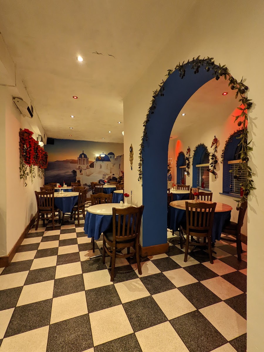 Nikos Greek Restaurant